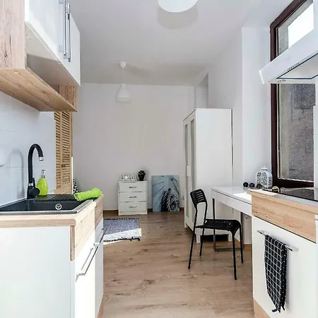 Rent - Ul. Trakt 99 Homestay szállás *